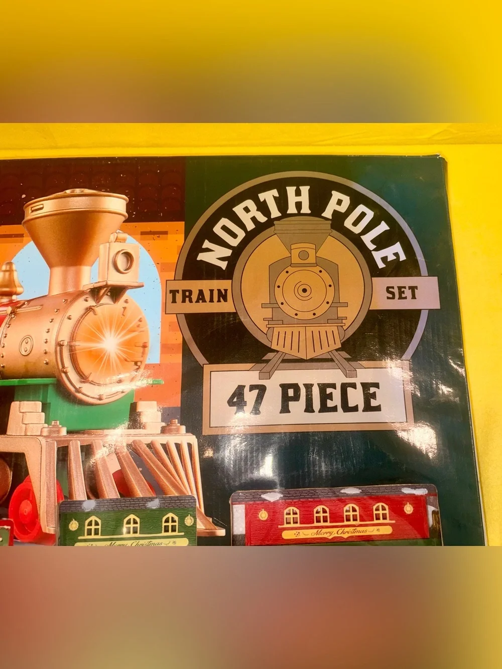 The North Pole Express 47 Piece Christmas Train Set Animated Choo choo Sound New